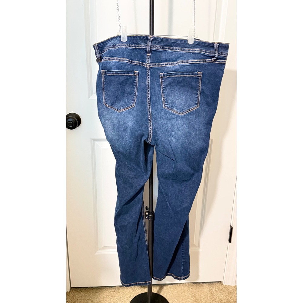 Torrid Luxe Slim Boot Jeans Womens 22R Medium Wash Stretch Denim Bootcut Pants - Picture 2 of 7